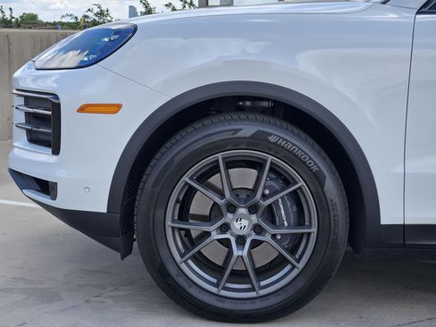 Certified 2026 Porsche Cayenne Coupe AWD/4WD image 13