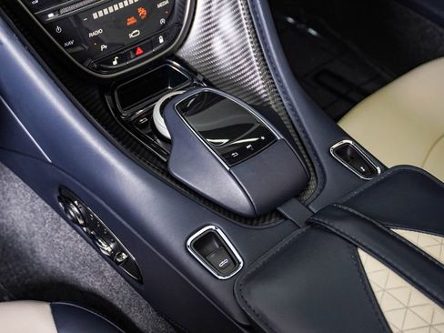 Used 2022 Aston Martin DBS Superleggera Volante RWD image 33