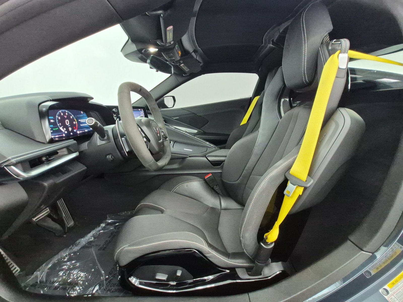 Used 2021 Chevrolet Corvette Stingray Coupe w/ Z51 Performance Package RWD image 5