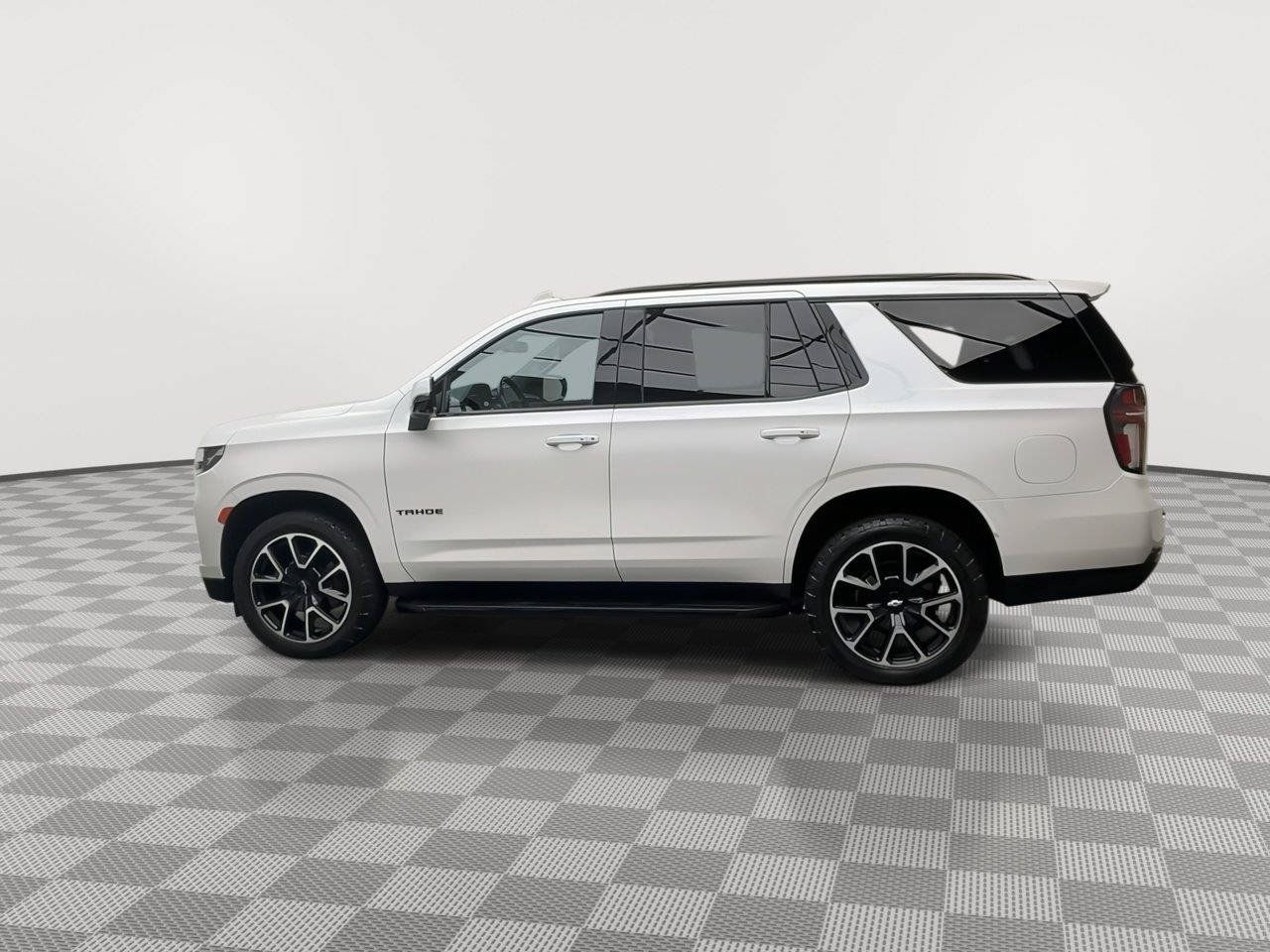 Used 2022 Chevrolet Tahoe RST w/ Luxury Package AWD/4WD image 40