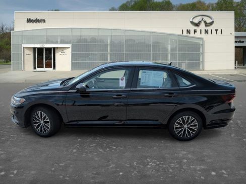 Used 2019 Volkswagen Jetta SE w/ Cold Weather Package FWD image 6