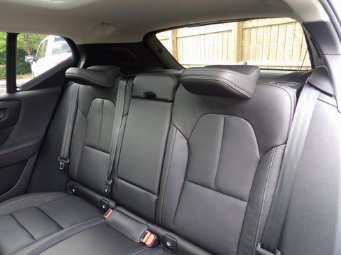 New 2026 Volvo XC40 B5 Plus w/ Protection Package Premier image 19