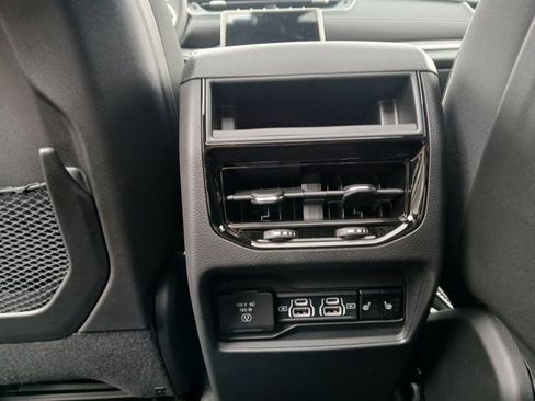 New 2025 Jeep Grand Cherokee Limited w/ Black Appearance Package image 23