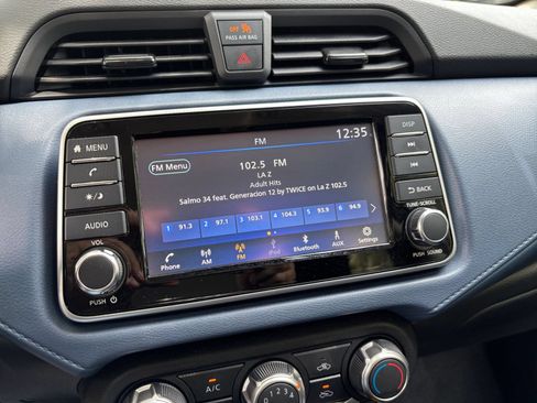 Used 2025 Nissan Versa SV FWD image 20