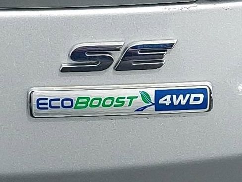 Used 2018 Ford Escape SE image 13