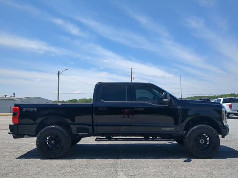 Used 2024 Ford F350 Lariat w/ Lariat Ultimate Package AWD/4WD image 2