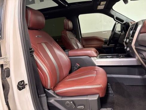 Used 2018 Ford F250 Platinum w/ Platinum Ultimate Package AWD/4WD image 32
