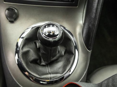 Used 2007 Pontiac Solstice Convertible image 26