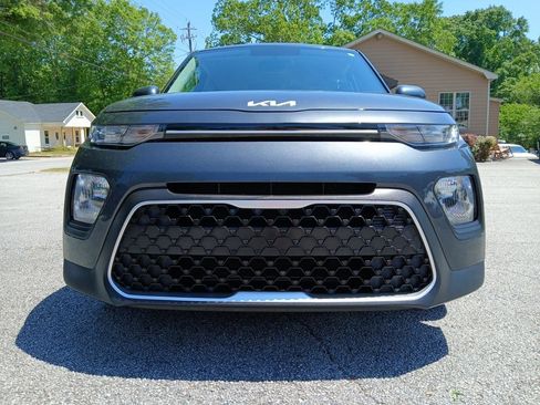 Used 2022 Kia Soul LX FWD image 3