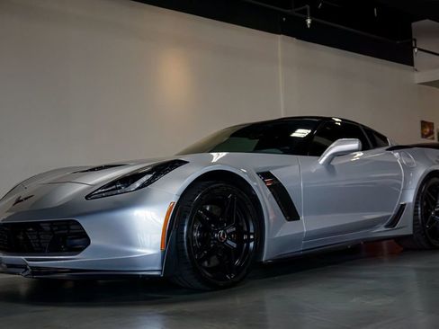 Used 2016 Chevrolet Corvette Z06 w/ 2LZ Preferred Equipment Group image 3