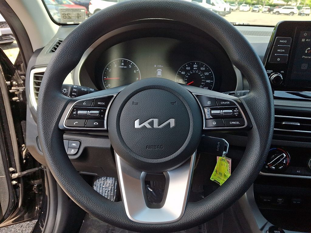 Certified 2023 Kia Seltos LX AWD/4WD image 19