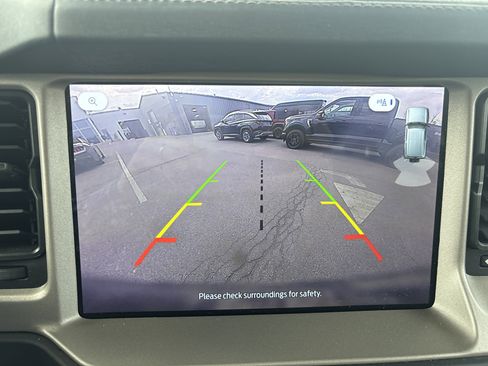 Used 2025 Ford Bronco Outer Banks image 28