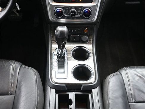 Used 2016 GMC Acadia SLT image 21