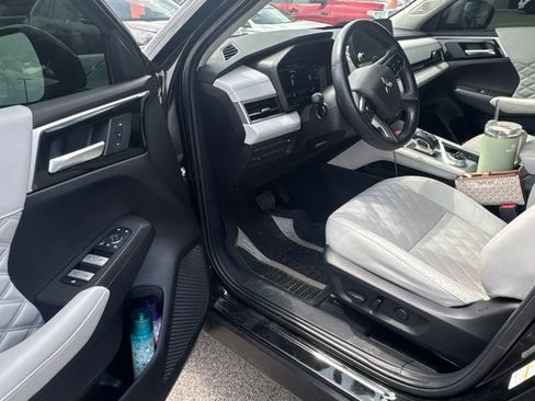 Used 2024 Mitsubishi Outlander SEL FWD image 9