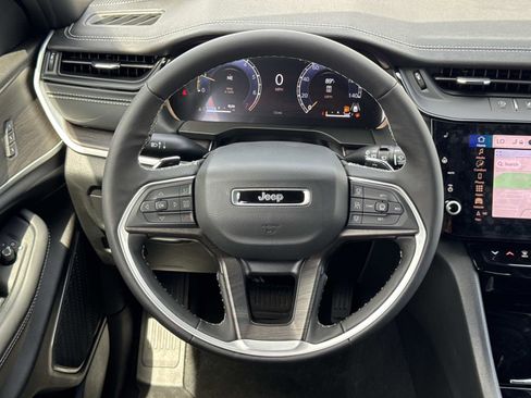 New 2026 Jeep Grand Cherokee L Limited w/ Limited Altitude Package image 7