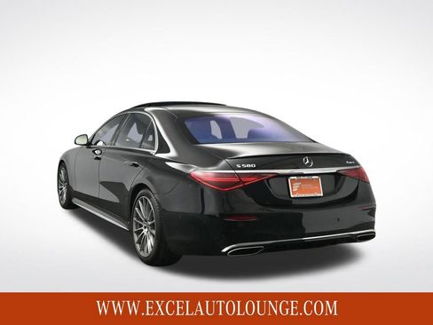Used 2022 Mercedes-Benz S 580 4MATIC Sedan w/ AMG Line Package image 4