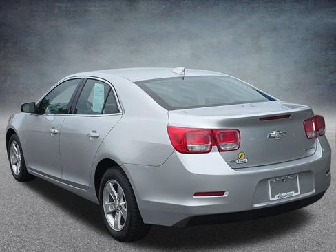 Used 2016 Chevrolet Malibu LT FWD image 3