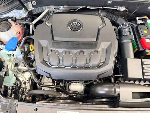 Used 2018 Volkswagen Passat 2.0T SE image 41