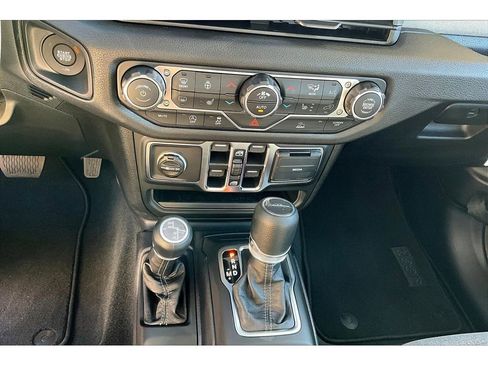 New 2026 Jeep Gladiator Sport image 16