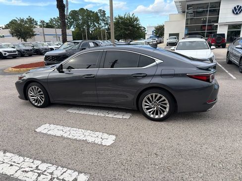 Used 2022 Lexus ES 350 Ultra Luxury w/ Accessory Package 2 FWD image 7