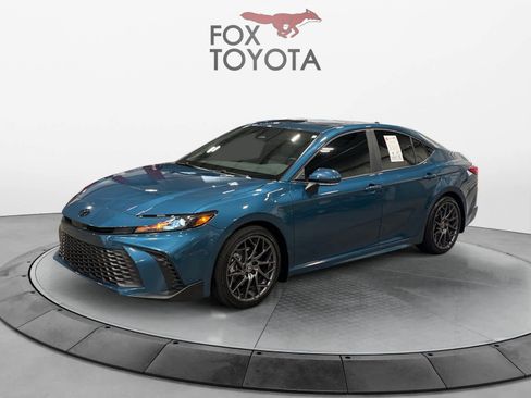Used 2025 Toyota Camry SE w/ Multimedia Upgrade Package FWD image 1