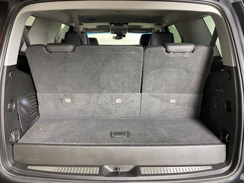 Used 2019 Cadillac Escalade Premium Luxury image 32