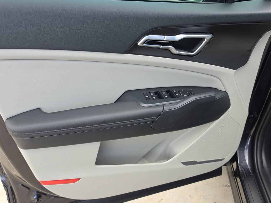 New 2027 Kia Sportage EX FWD image 18