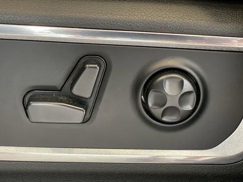 Used 2019 RAM 1500 Laramie w/ Sport Appearance Package AWD/4WD image 15