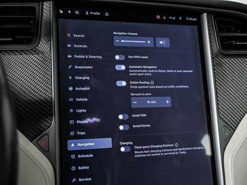 Used 2018 Tesla Model X 100D image 40