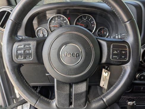 Used 2016 Jeep Wrangler Sport w/ Quick Order Package 24S AWD/4WD image 10