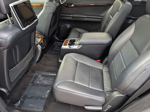 Used 2012 Mercedes-Benz R 350 4MATIC image 26