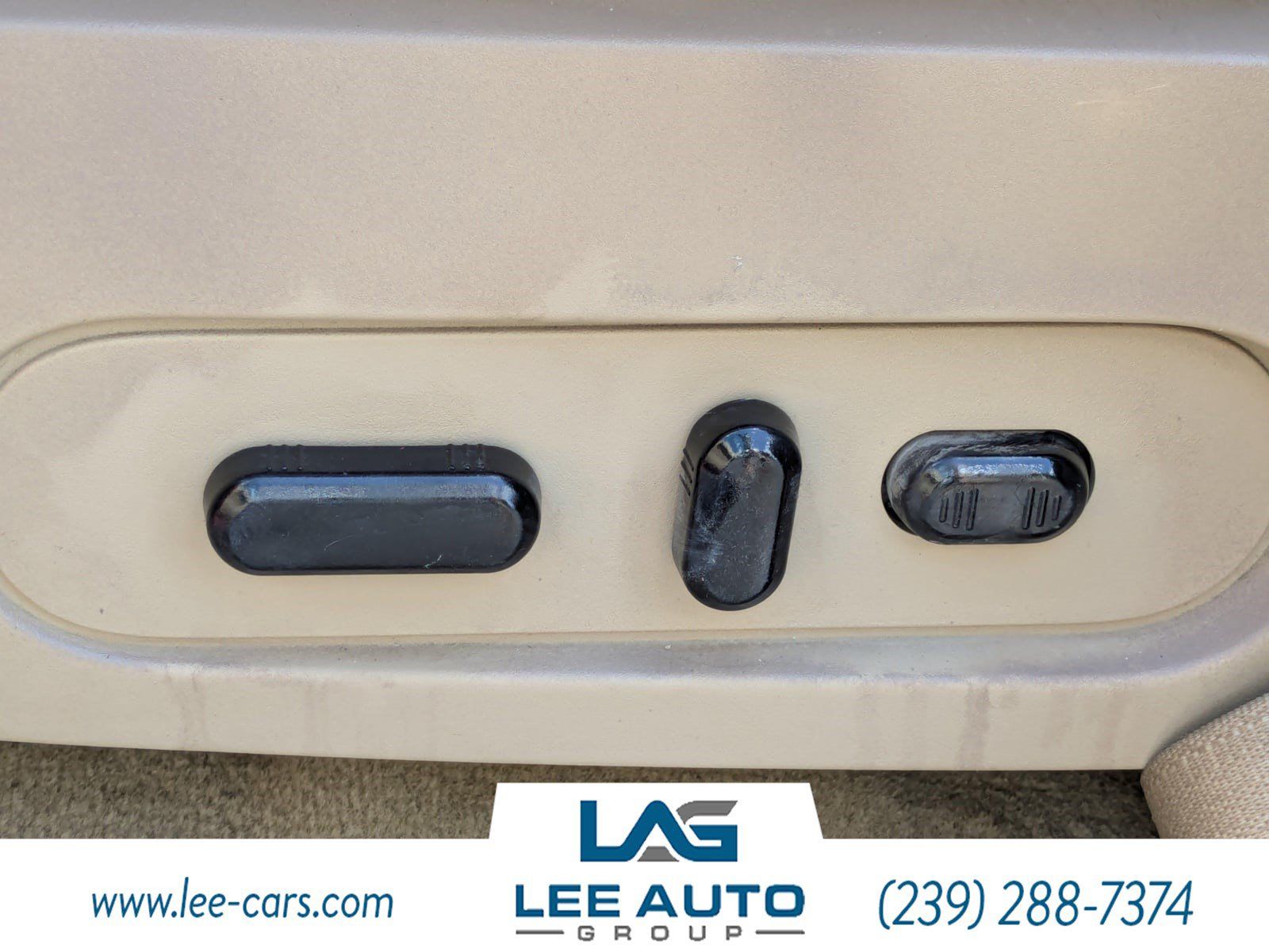 Used 2010 Ford Explorer Eddie Bauer AWD/4WD image 18