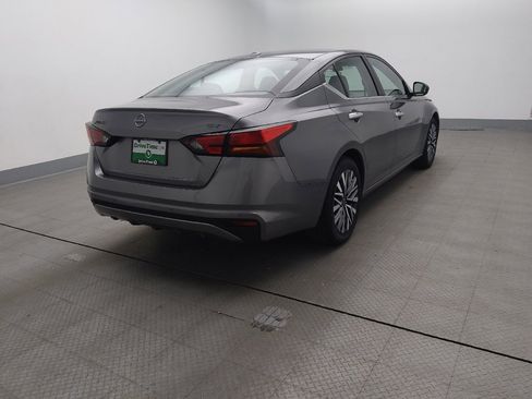 Used 2024 Nissan Altima 2.5 SV image 7