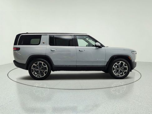 Used 2025 Rivian R1S Adventure AWD/4WD image 4