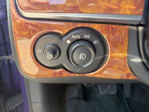 Used 2004 Chevrolet SSR w/ Preferred Equipment Group RWD image 4