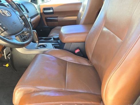 Used 2011 Toyota Sequoia Platinum image 16