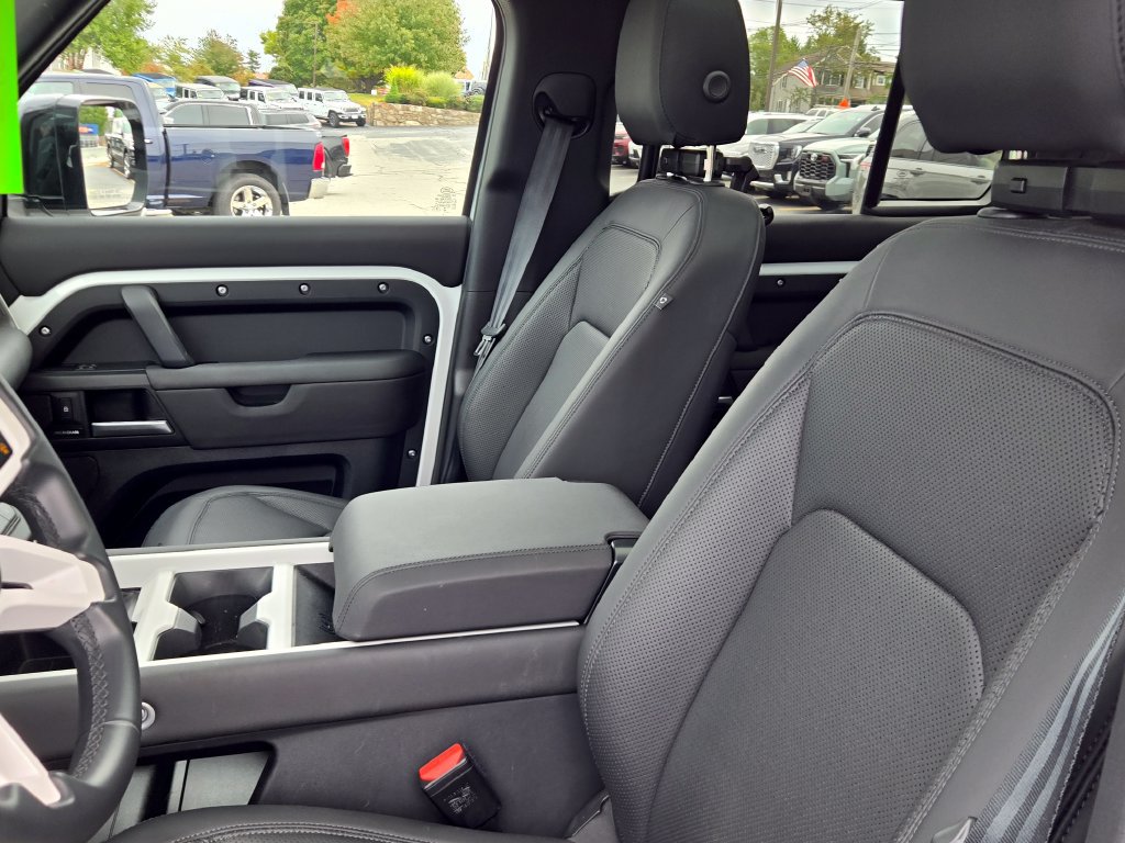 Used 2025 Land Rover Defender 110 S AWD/4WD image 20