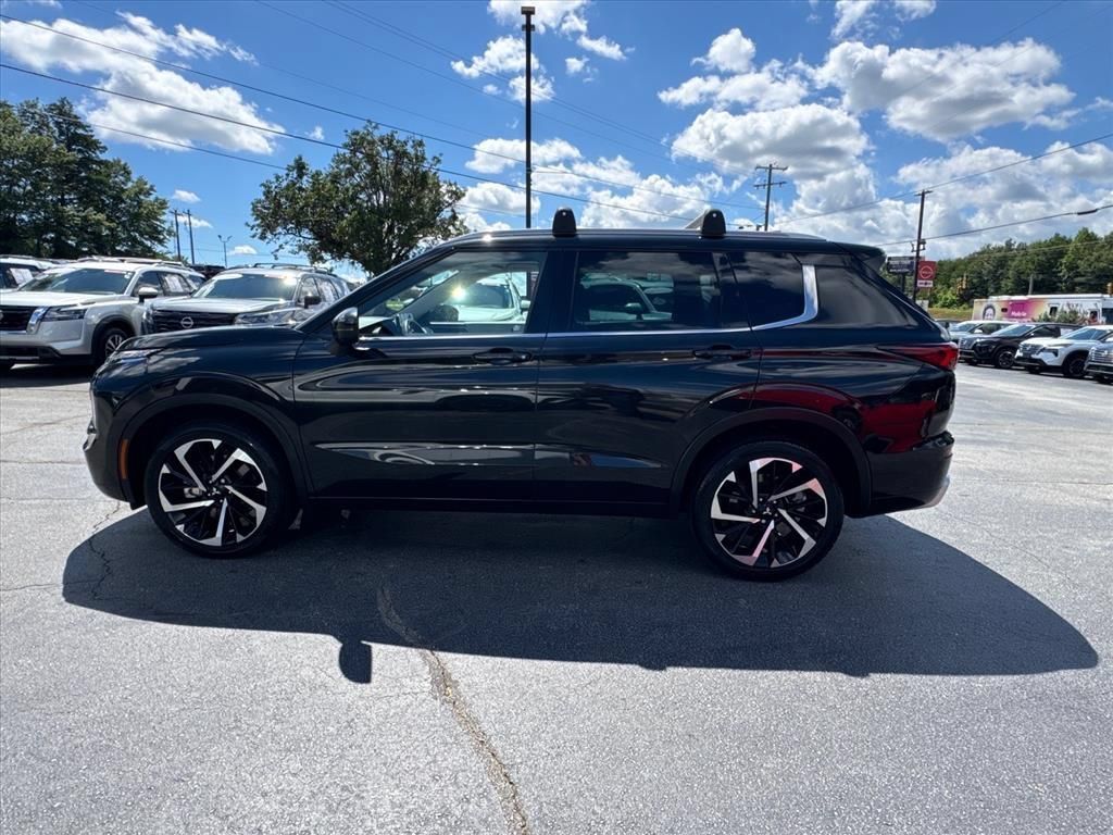 Used 2022 Mitsubishi Outlander SEL AWD/4WD image 6