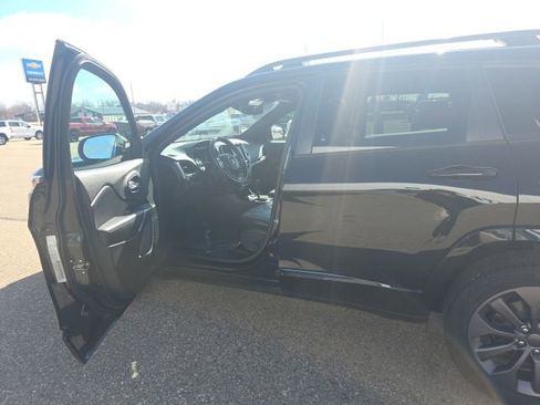 Used 2020 Jeep Cherokee High Altitude image 8