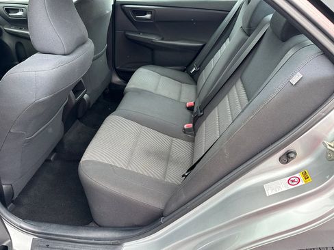 Used 2017 Toyota Camry LE FWD image 21