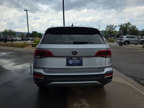 Certified 2023 Volkswagen Taos SE AWD/4WD image 5