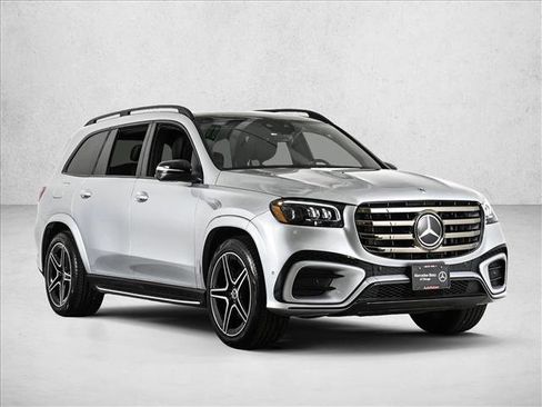 Certified 2026 Mercedes-Benz GLS 450 4MATIC image 3