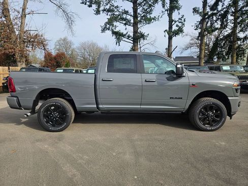 New 2026 RAM 2500 Laramie AWD/4WD image 8