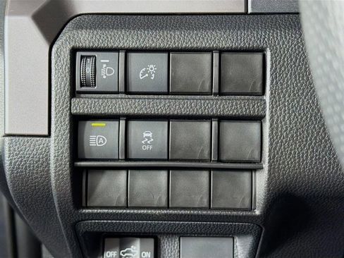 Used 2024 Toyota Tacoma SR5 w/ SR5 Upgrade Package image 11