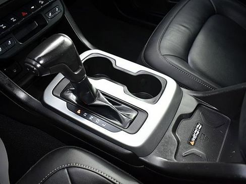 Used 2019 Chevrolet Colorado ZR2 w/ ZR2 Dusk Special Edition image 25