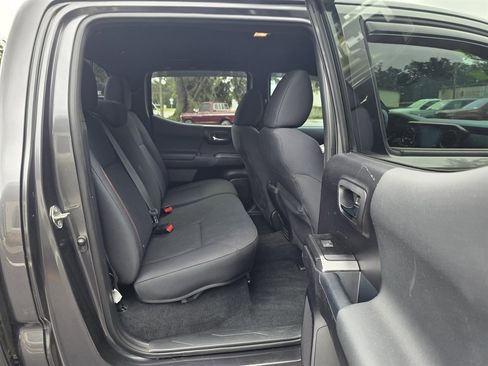 Used 2020 Toyota Tacoma 4x4 Double Cab image 31