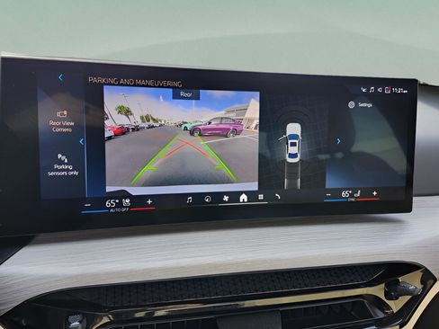 Certified 2025 BMW 330i Sedan w/ Premium Package image 35