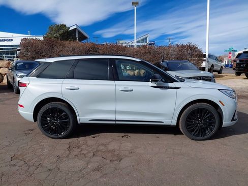 New 2026 Lincoln Corsair Reserve image 10