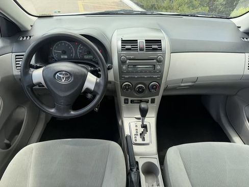 Used 2011 Toyota Corolla LE FWD image 7