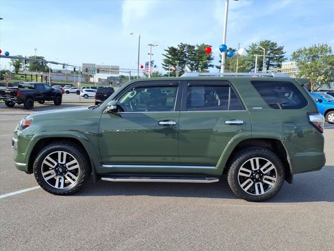 Used 2022 Toyota 4Runner Limited AWD/4WD image 2